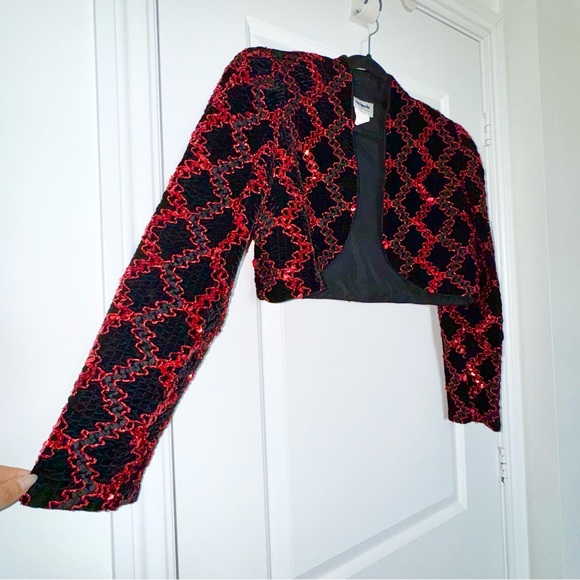 Nu Mode Vintage Black and Red Cropped velvet sequins Puff Shoulder open bolero - Picture 5 of 11
